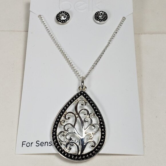 Polished Silver tone & Black Filigree Pendant Necklace, with Matching Earring - Picture 1 of 7